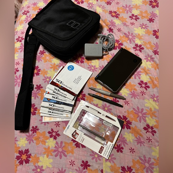 COPY - Nintendo DSi XL Over 175 Games, cooking and recipe instructions. Plus mo… - Picture 10 of 16